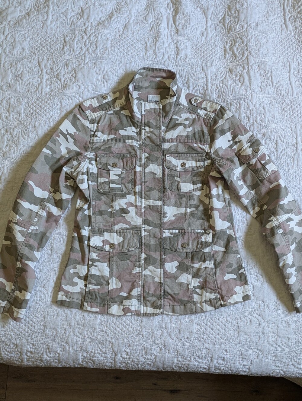 Women’s Camo Utility Jacket - Beige/Olive